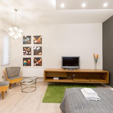 Retro Budapest Dream Suite Near The Danube Exterior photo
