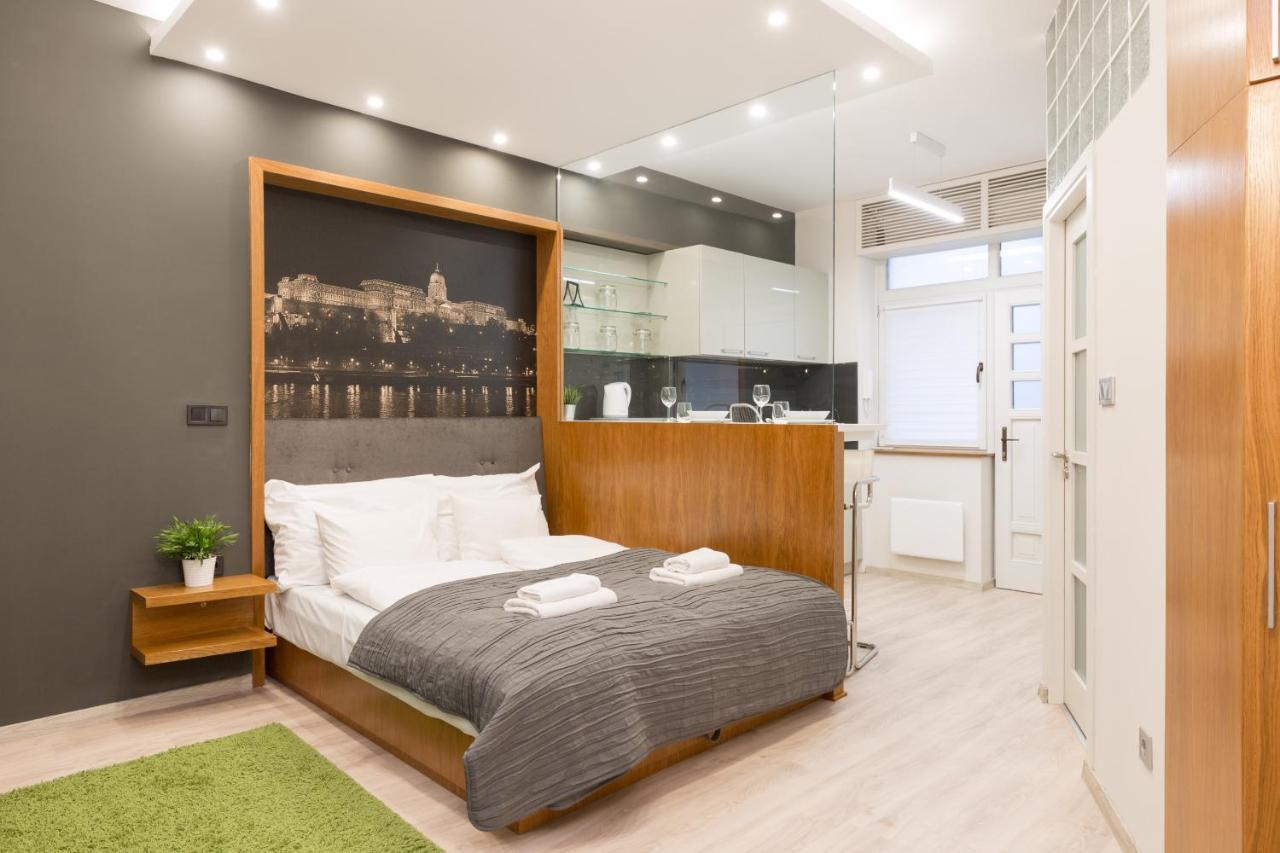 Retro Budapest Dream Suite Near The Danube Exterior photo